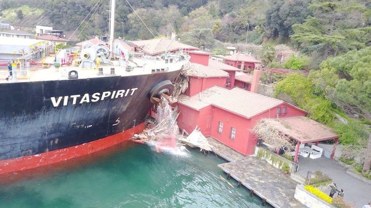 Hekimbaşı Salih Efendi Yalısı&#039;na çarpan geminin kara kutusu çözümlendi