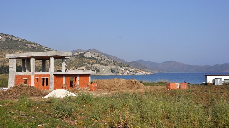 SİT alanındaki kaçak inşaat cezalara rağmen sürüyor!