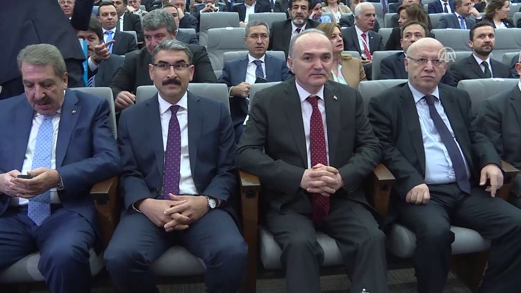 Özlü: "Bizim en büyük çabamız KOBİ'lerimizi yüksek teknoloji ve katma değerle buluşturmaktır"