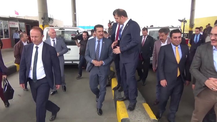 Bakan Tüfenkci, Habur Sınır Kapısı'nda incelemelerde bulundu