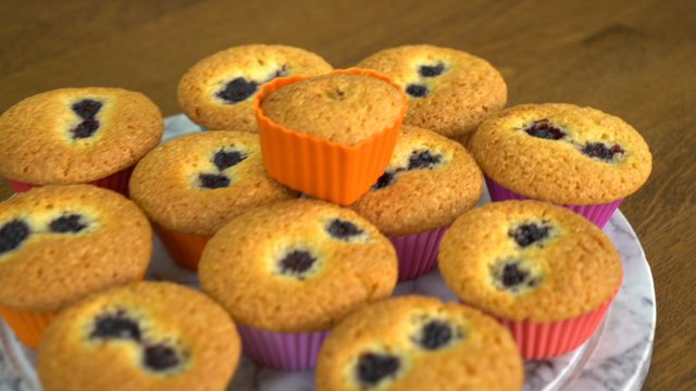 1 dakikada Böğürtlenli Muffin