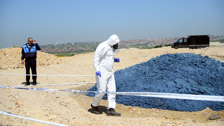 Büyükçekmece'de kimyasal atık dökümüne 2 gözaltı