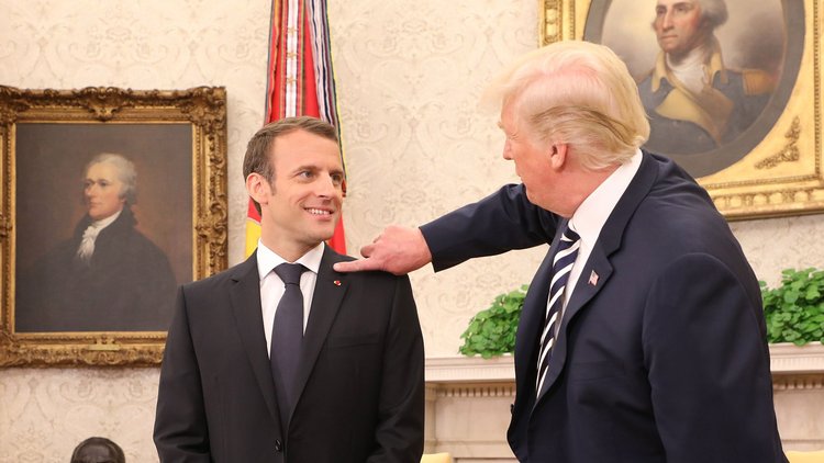  Macron&#039;un kepek sorununa Trump el attı
