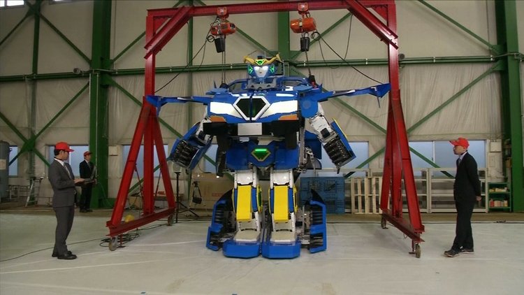 &#039;Transformers&#039; filmi gibi... Otomobile dönüşebilen robot geliştirildi