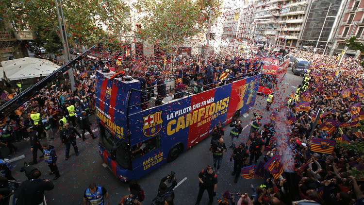 Barcelona şampiyonluğu kutladı