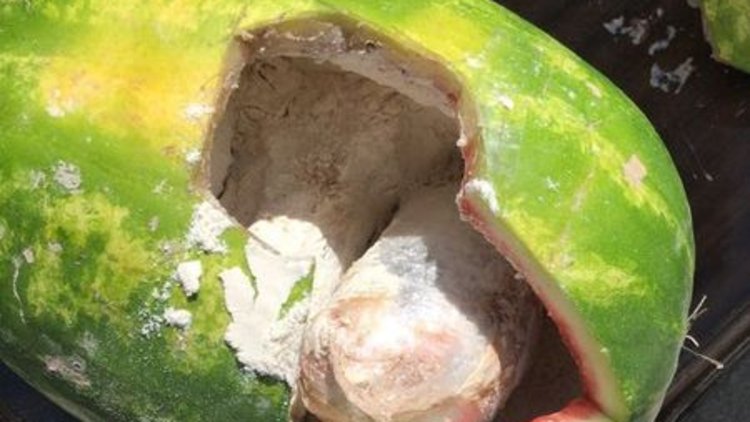 Van'da uyuşturucu operasyonu! Karpuzun içine saklamışlar