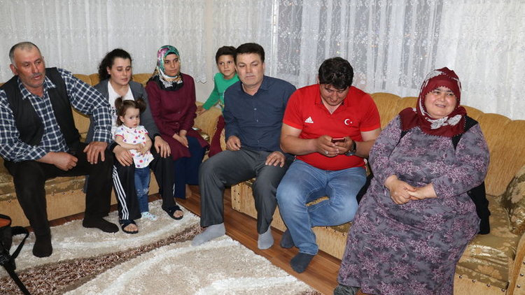 Rıza Kayaalp'in ailesi şampiyonluğu böyle izledi!