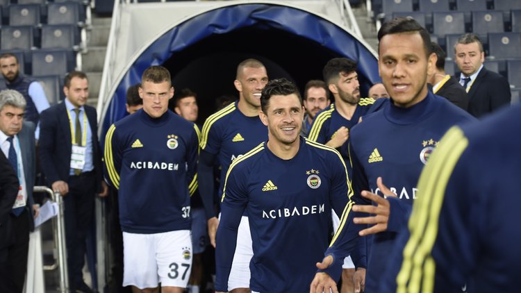 Fenerbahçe sahaya çıktı, antrenman yaptı