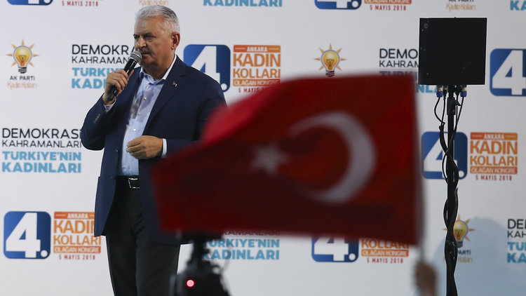 Binali Yıldırım: Bizim çatımızı millet çattı