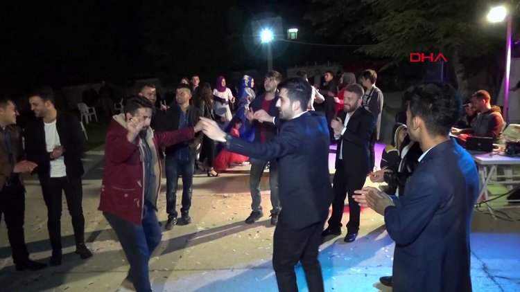 Liseli Arif, nişanda maganda kurşunuyla öldü