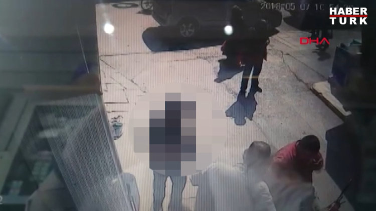 Fren yerine gaza basan sürücü