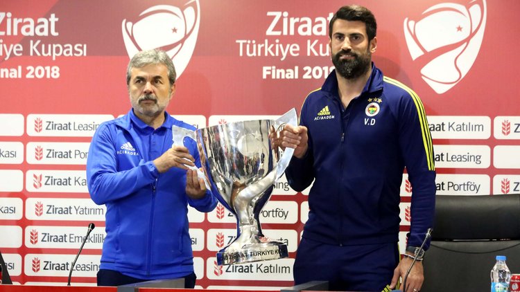 Aykut Kocaman'dan Akhisarspor açıklaması