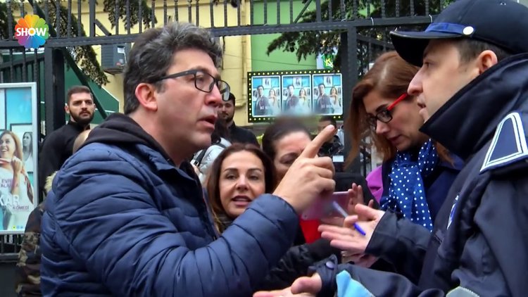 Emre Kınay tiyatrosunun mühürlenmesine engel olabilecek mi?