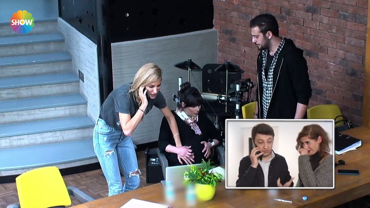 Çağla Şikel nasıl ebelik yapmak zorunda kalıyor?