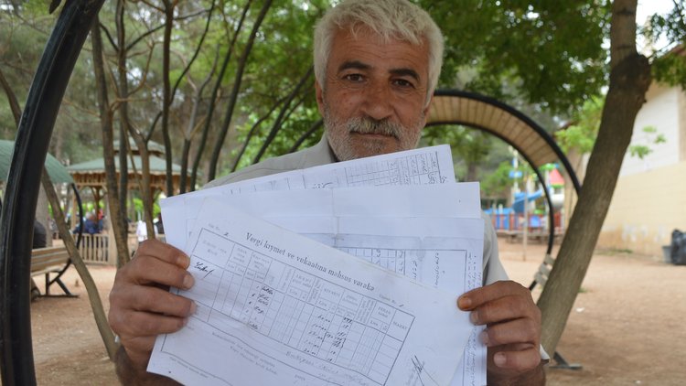 Çöpçülükle uğraşan kişinin hayatı bir anda değişti... Küpten 6 köye ait tapu çıktı