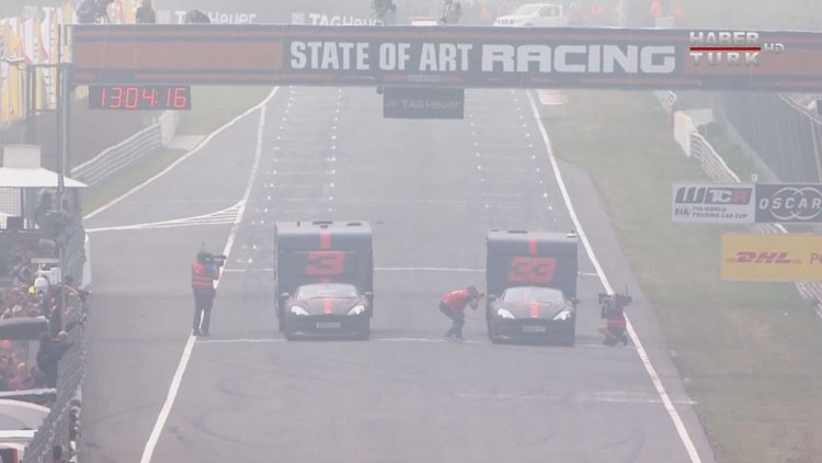 Hollanda&#039;da sıra dışı rekabet! Formula 1 pilotları karavanla yarıştı