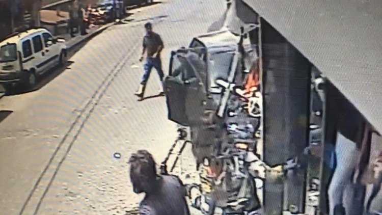 Otomobiliyle dükkana daldı, hiçbir şey olmamış gibi uzaklaştı