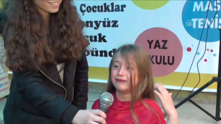 İstiklal Marşı'nı okurken hem ağladı hem ağlattı