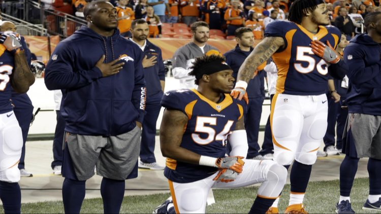 Milli marş sırasında diz çöken oyunculara ceza geliyor