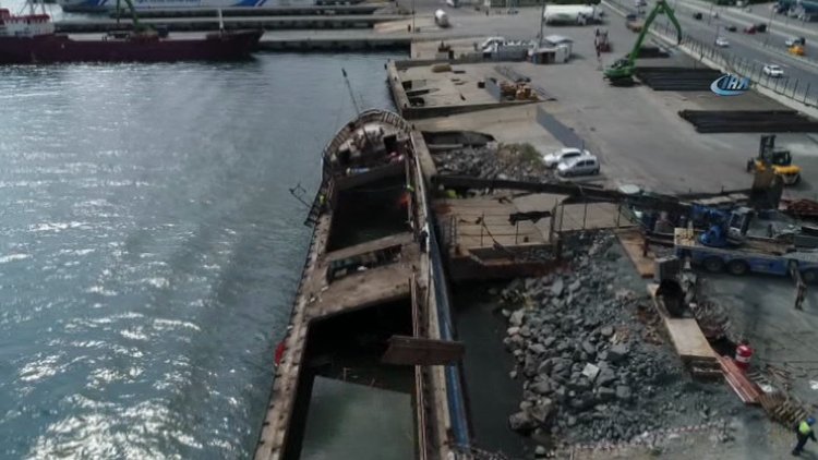 Karaya oturan hayalet gemi Tallas kaldırılıyor