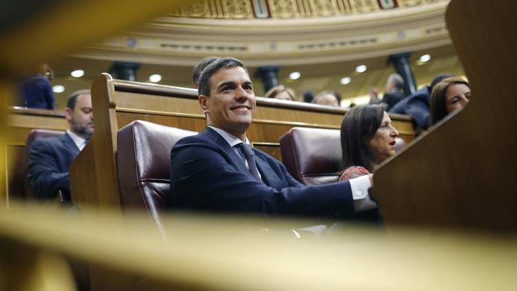 Trudeau&#039;ya rakip geldi! Yeni İspanya Başbakanı Pedro Sanchez yakışıklılığıyla gündem oldu