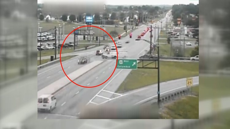 Otoyolda geri geri gitti! O anlar kamerada