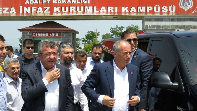İnce: Enis Berberoğlu rehinedir