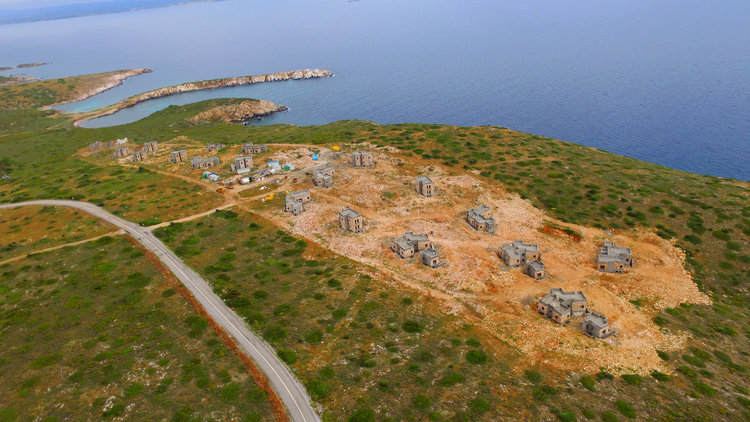 Bozcaada&#039;da lüks villalara tepki: Yazık etmesinler adamıza