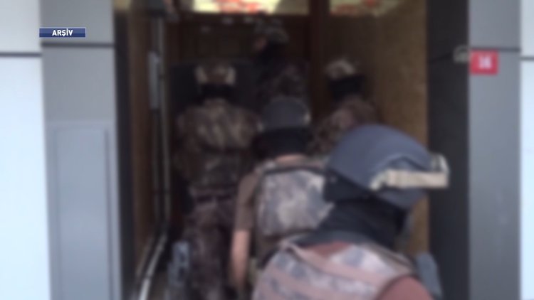 Sahte polis, gerçeğini dolandırdı! 200 bin liralık vurgun yaptılar...