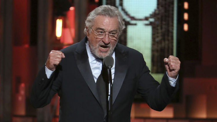 Robert de Niro'dan Trump'a küfür..