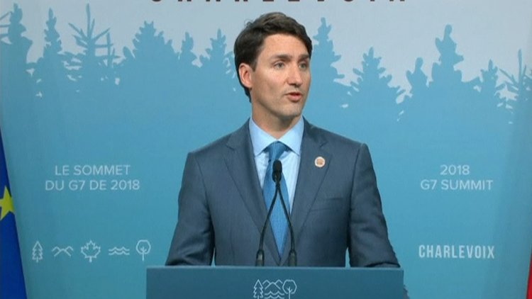 Sosyal medya bunu konuşuyor: Trudeau&#039;nun kaşları takma mı?