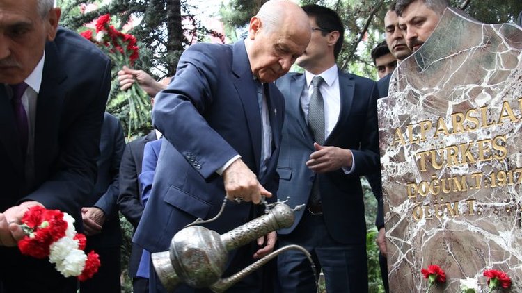 Bahçeli: Selahattin Demirtaş'tan başka aday mı yoktu?