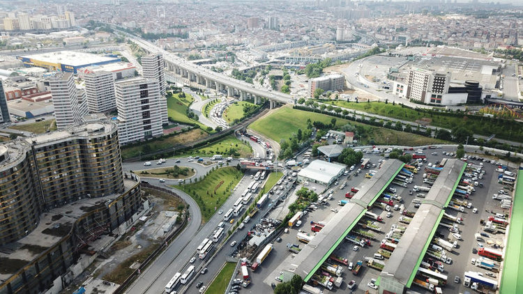 Uzun kuyruklar oluştu! Otogarda bayram yoğunluğu