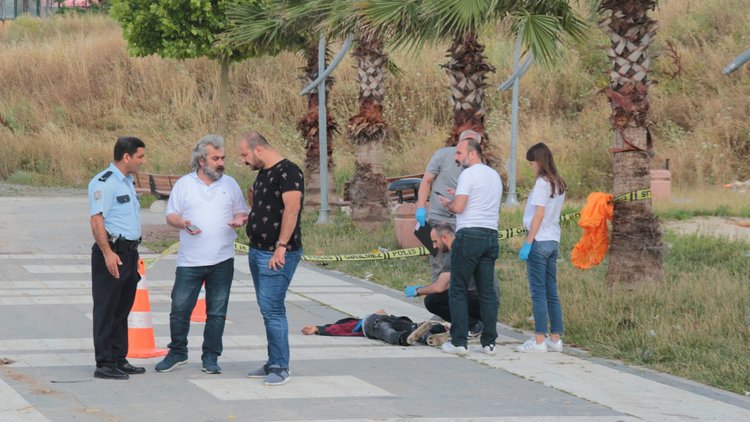 14 yaşındaki çocuk şakağından giren kurşunla öldü... İntihar mı, cinayet mi?