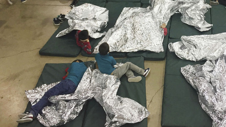 ABD'de çocuk mültecilerin dramı! 2 bin çocuk tel kafeslere kondu