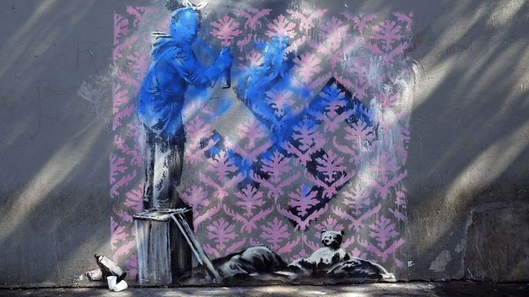 Banksy bu kez Paris'te ortaya çıktı... Göçmen politikasını eleştirdi