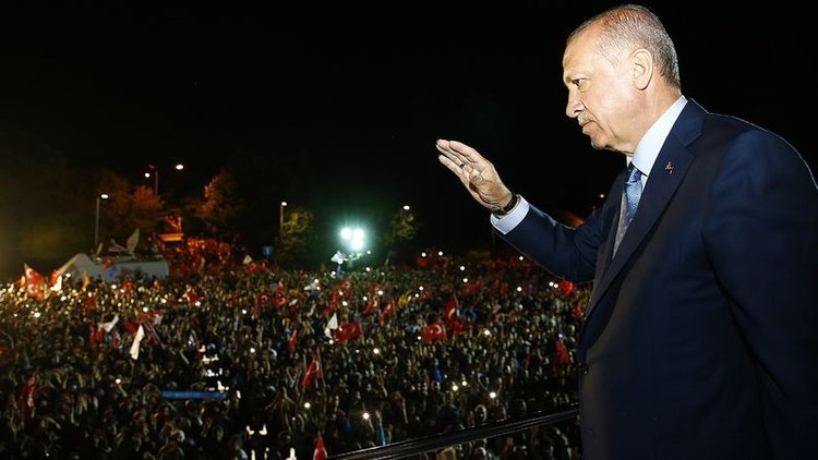 Erdoğan 16 ilde rakiplerine fark attı