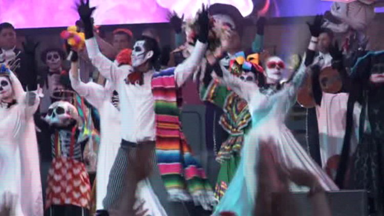 Moskova'da 'Ölüler Günü' festivali