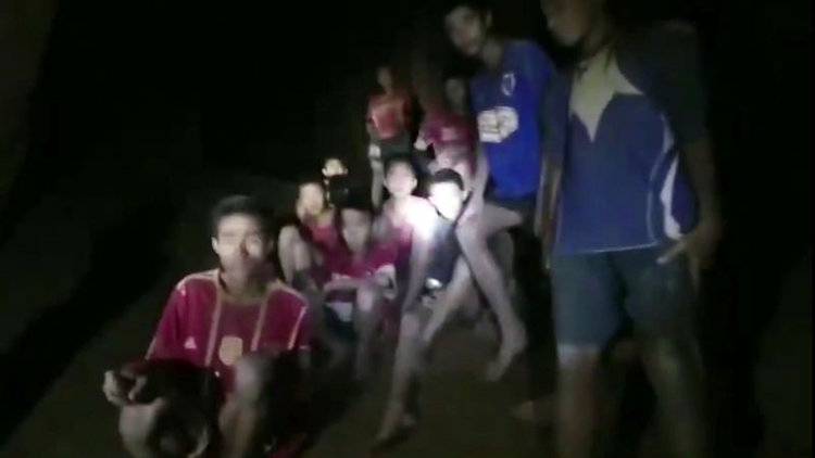 İyi haber geldi! Kaybolan 12 futbolcu ve antrenörleri bulundu