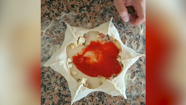 Sosyal medyada çok konuşulan pizza