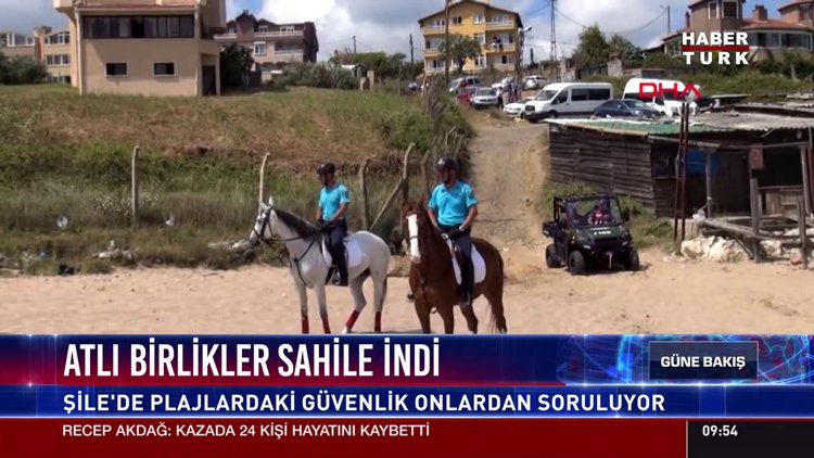 Atlı birlikler sahile indi