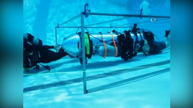 Elon Musk'tan Taylandlı çocukları kurtarmak için denizaltı tüpü