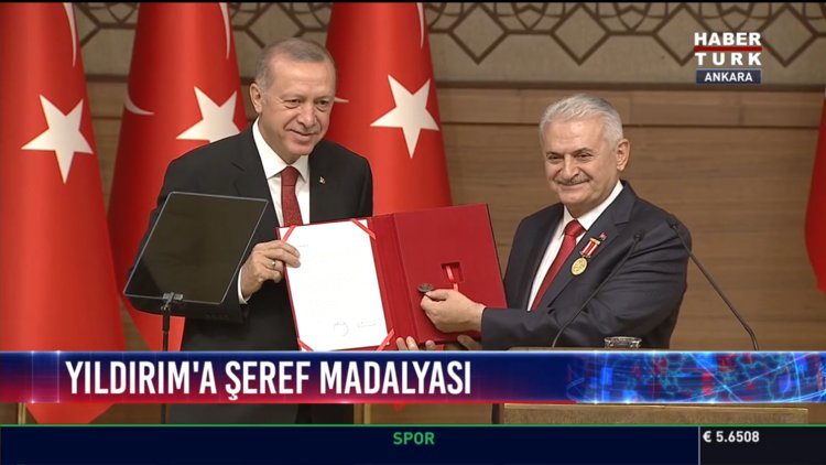 Binali Yıldırım'a şeref madalyası