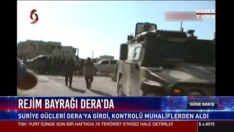 Rejim bayrağı Dera'da