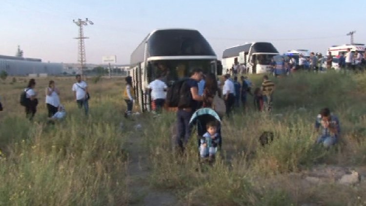 Ankara'da yolcu otobüsü kontrolden çıktı: 15 yaralı