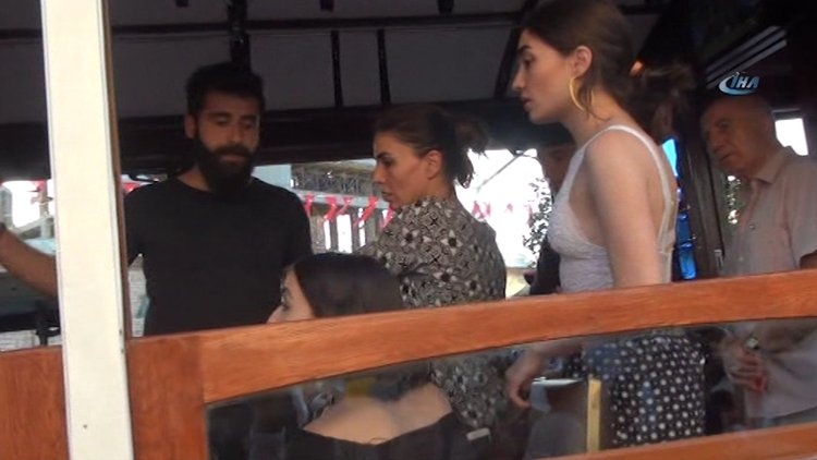 Nostaljik tramvayda 'ayağa basma' kavgası kamerada