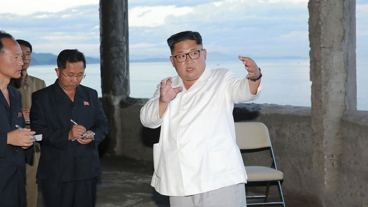Kim Jong-un&#039;dan çalışanlara azar: Yarım yamalak iş yapıyorsunuz!