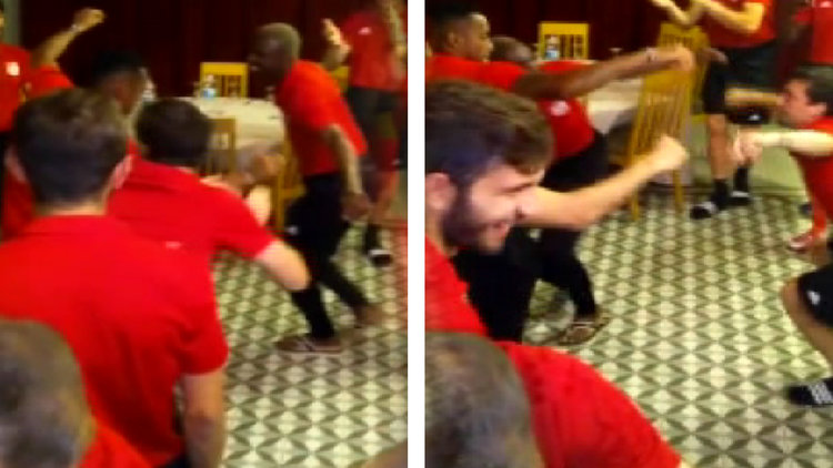 Robinho'dan çiftetelli!