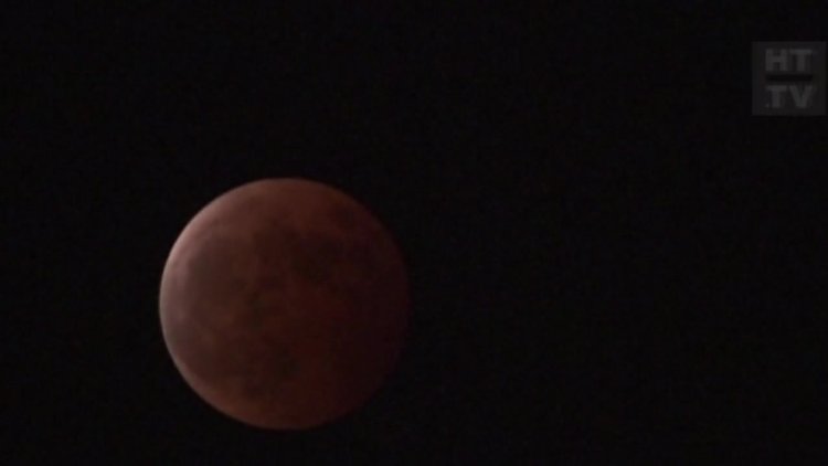 Dünya bu anı bekliyor! 21&#039;inci yüzyılın en uzun kanlı Ay tutulması geliyor