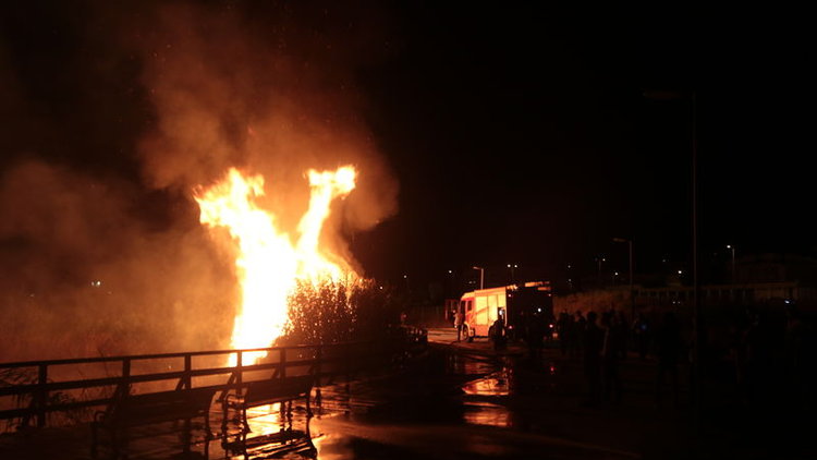 Mogan Gölü kıyısında korkutan yangın
